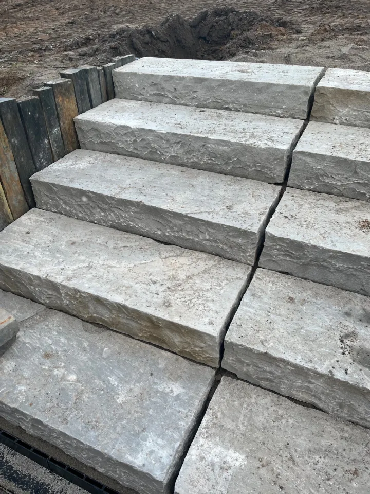 escaliers extérieurs intégrés au jardin