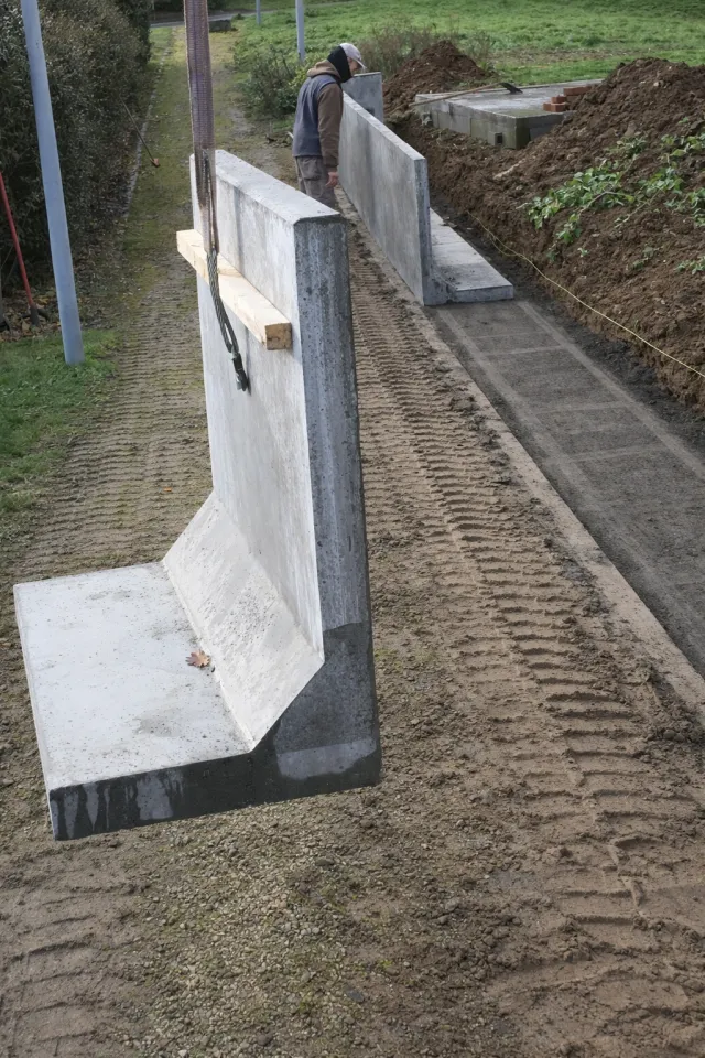 pose d’éléments en L béton