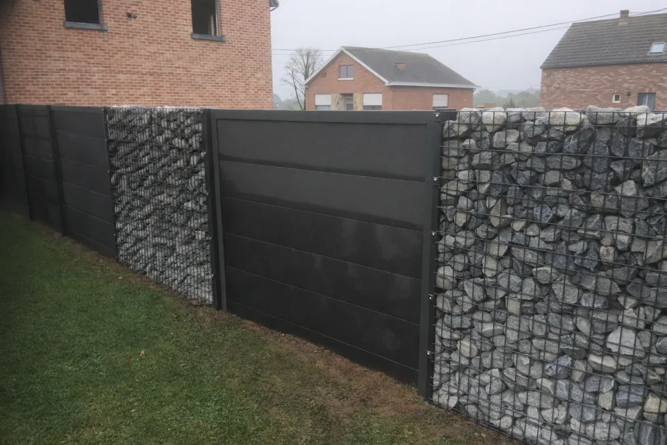 clôture palissade moderne