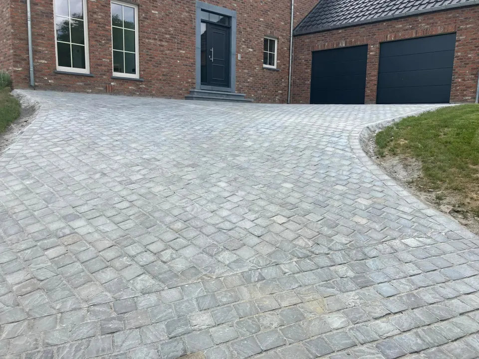 réalisation pavage allée de garage à Hannut par Green Concept